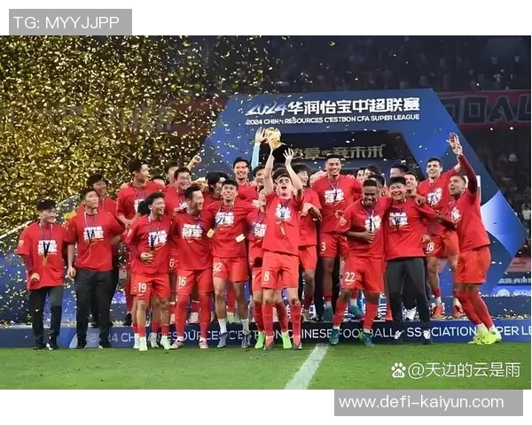 广州足球氛围热烈球迷激情四溢展现城市文化与团结精神 广州足球氛围热烈球迷激情四溢展现城市文化与团结精神