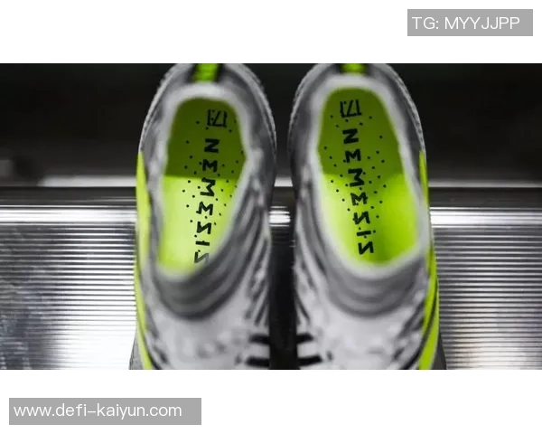 探索nemesis足球鞋的独特魅力与性能优势助你在赛场上大放异彩